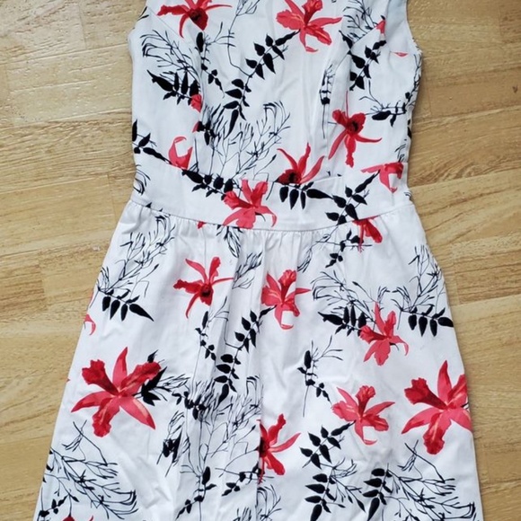 Dress - Picture 3 of 3